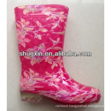 2014 fashion red butterfly rain shoes